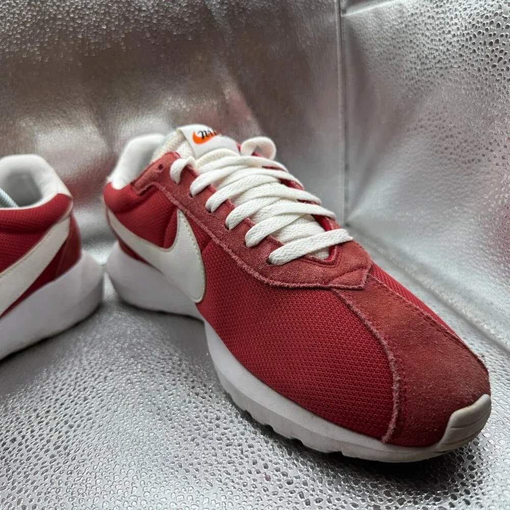 Size 9.5 Nike Roshe LD-1000 Mens Varsity Red Athletic Sneakers 802022-601‎